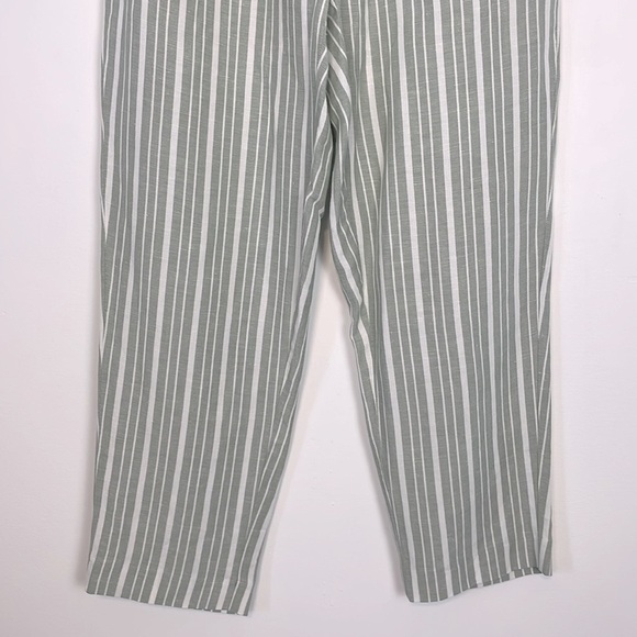 Madewell The Tailored Tapered Pant in Striped
Linen-Blend. Size 0. Green & White - Picture 7 of 14